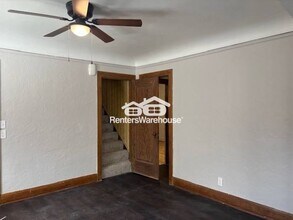 5120 Cedar Ave S in Minneapolis, MN - Building Photo - Building Photo