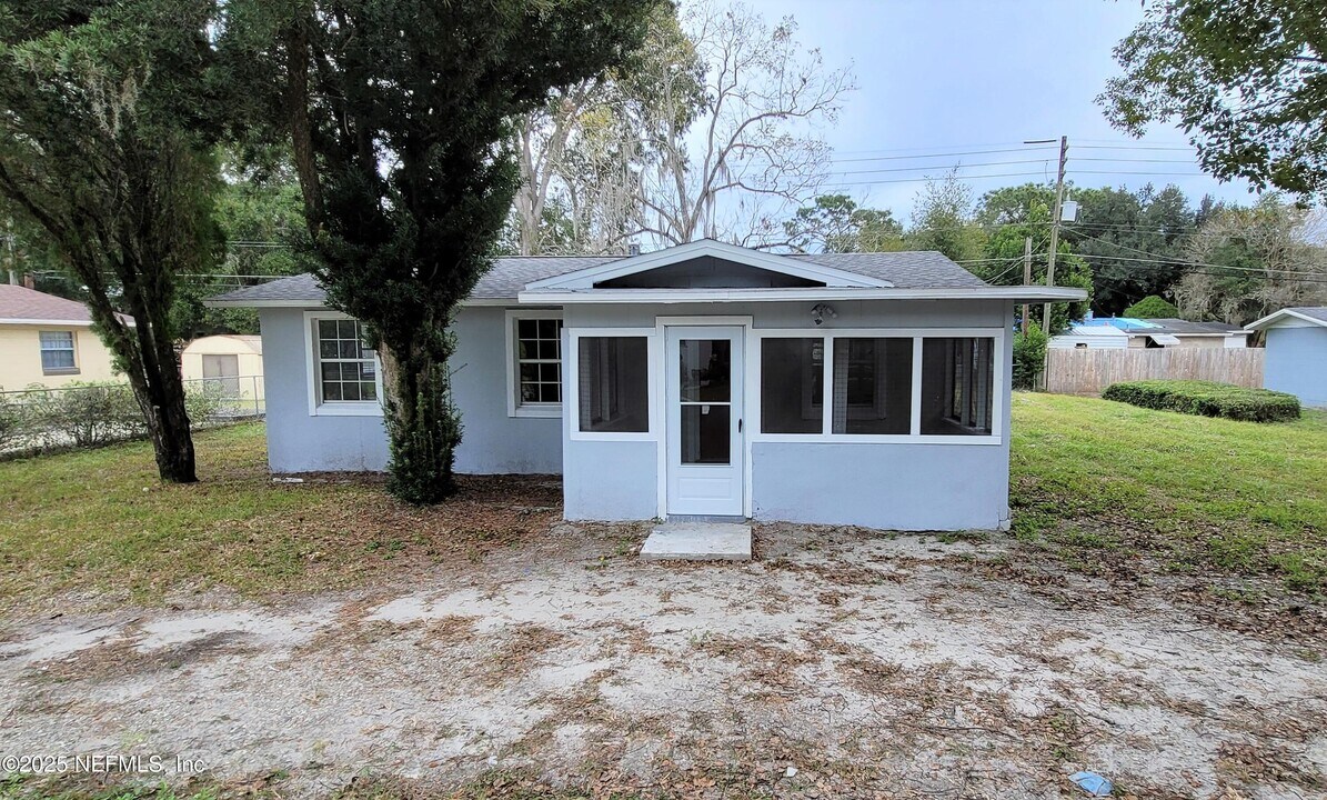 1007 NE 23rd St in Gainesville, FL - Building Photo