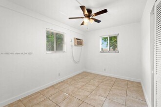 517 NW 18th Ave in Fort Lauderdale, FL - Foto de edificio - Building Photo