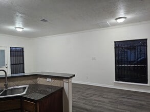 4611 Briscoe St in Houston, TX - Building Photo - Building Photo