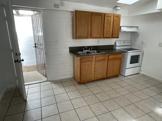 property at 1322 W Saint Marys Rd