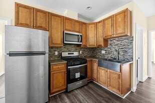 1050 57th St in Los Angeles, CA - Building Photo