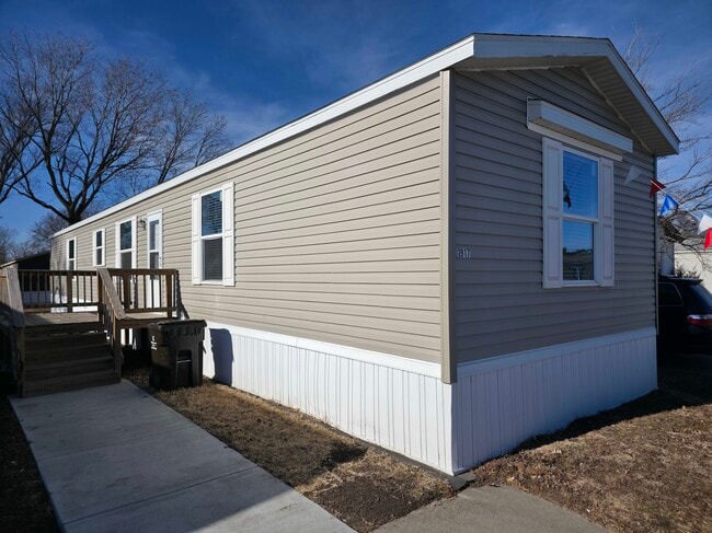 1917 SW 11th St in Lincoln, NE - Foto de edificio - Building Photo