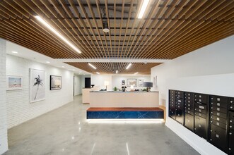Vica Silverlake in Los Angeles, CA - Building Photo - Building Photo