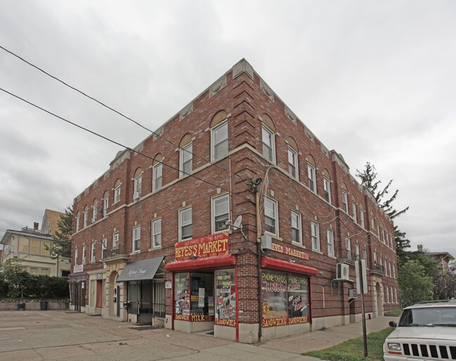 1613 Chapel St