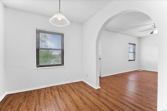 330 Atlas Dr in St. Louis, MO - Foto de edificio - Building Photo