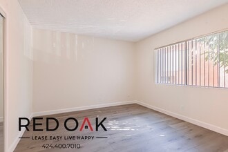 1545 N Bronson Ave in Los Angeles, CA - Building Photo - Building Photo