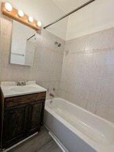 4447 W Carroll Ave in Chicago, IL - Building Photo - Building Photo