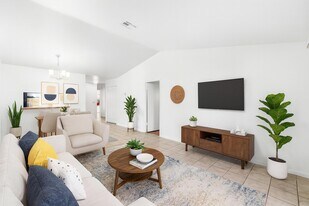 9977 Three Lakes Cir in Boca Raton, FL - Building Photo