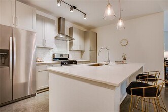 5718 McCommas Blvd in Dallas, TX - Building Photo - Building Photo