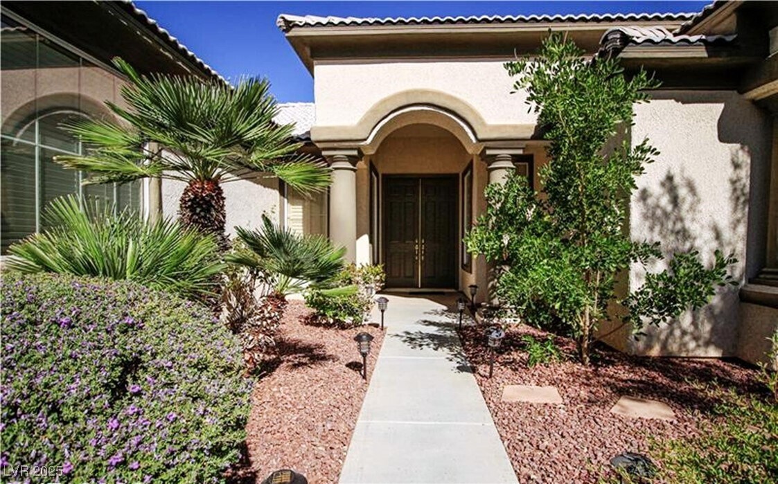 10488 Riva De Fiore Ave in Las Vegas, NV - Building Photo