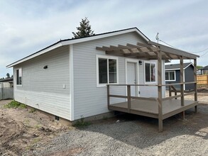 5332 Amberview Ln in Klamath Falls, OR - Building Photo - Building Photo