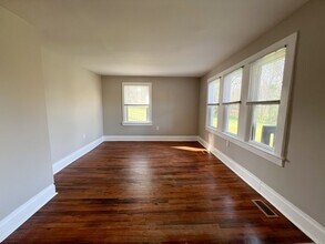 899 Potters Ln in Clarksville, TN - Building Photo - Building Photo