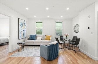 5 Franklin St, Unit 3 in Boston, MA - Building Photo - Building Photo