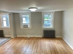 206 Concord St in Newton, MA - Building Photo - Building Photo