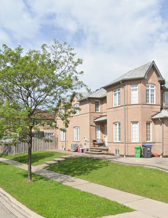 5997 Gant Cres in Mississauga, ON - Building Photo