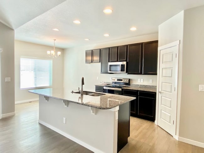 2480 Barela Dr in Berthoud, CO - Foto de edificio - Building Photo