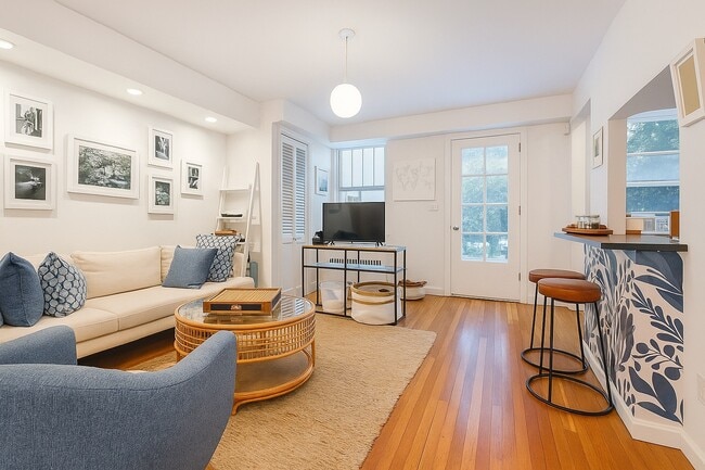 47 W 12th St, Unit 1 in New York, NY - Building Photo - Building Photo