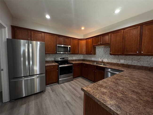 property at 1812 Lakewood Ave SE