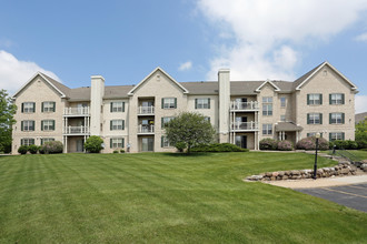 Deer Creek Apartments in Middleton, WI - Foto de edificio - Building Photo