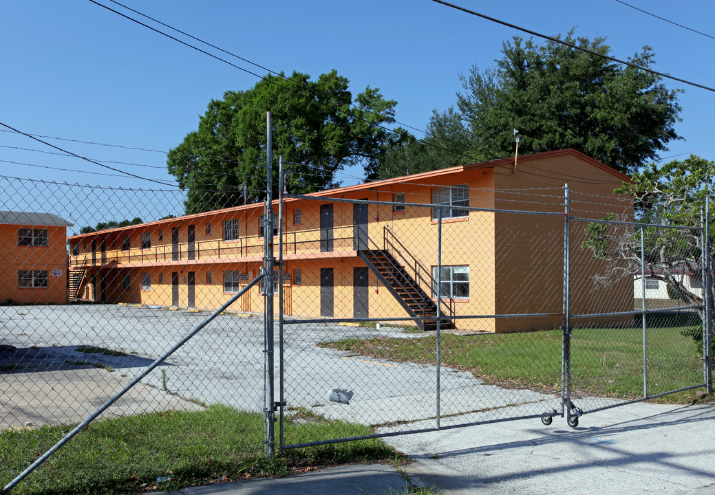 New Horizons Apartments in Orlando, FL - Building Photo