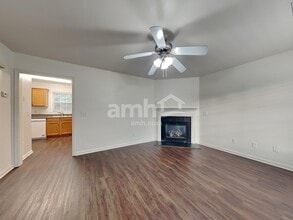 606 3 Oaks Dr in High Point, NC - Building Photo - Building Photo