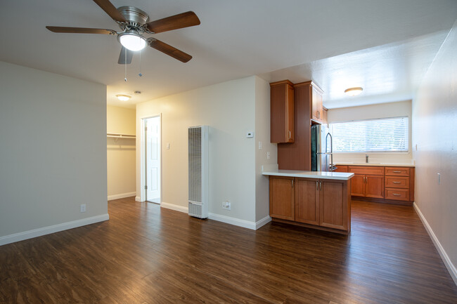 Parklane Apartments