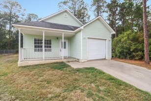 11517 Acorn Dr in Gulfport, MS - Building Photo