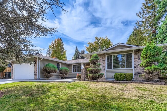 property at 6715 149th Ave NE