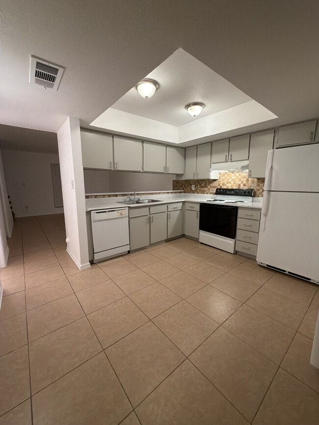 property at 1784 S Fairway Cir