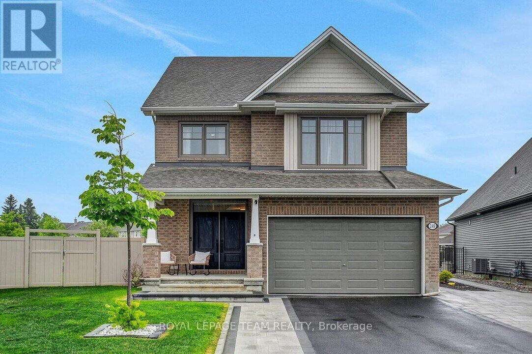 249 Trollius Wy in Ottawa, ON - Building Photo