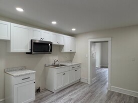 1020 W Market St, Unit 2 in Pottsville, PA - Building Photo