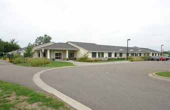 Autumn Trails of Rogers in Rogers, MN - Building Photo - Building Photo