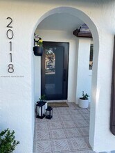 20118 SW 124th Ct in Miami, FL - Foto de edificio - Building Photo