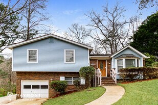 5000 Juiata Dr in Irondale, AL - Building Photo