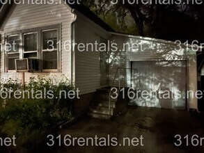 1500 N Main St in Newton, KS - Building Photo - Building Photo