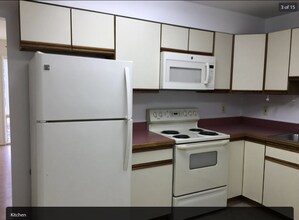 8916 Footstep Ct in Annandale, VA - Building Photo - Building Photo
