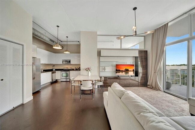 property at 2100 Van Buren St