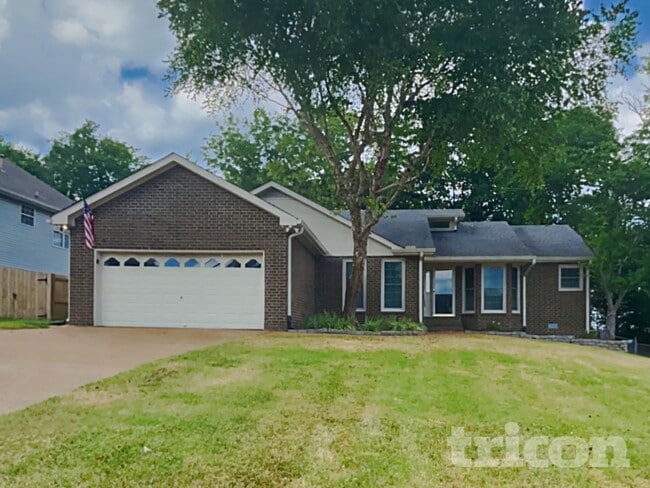 property at 210 Rollingwood Ct