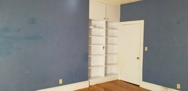property at 8 Sewall St
