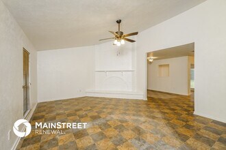 2850 Canary Ln in Humble, TX - Foto de edificio - Building Photo