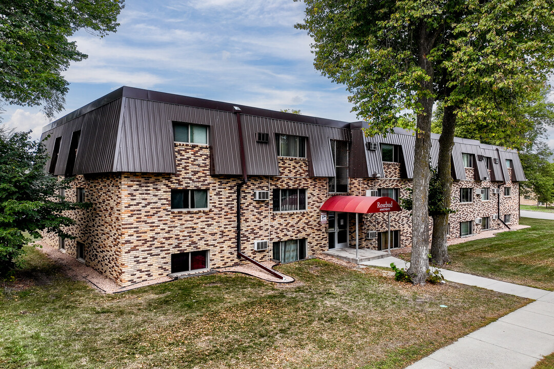 Rosebud Apartments in St. Cloud, MN - Foto de edificio