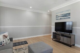 426 Russell Ave in Long Beach, MS - Foto de edificio - Building Photo