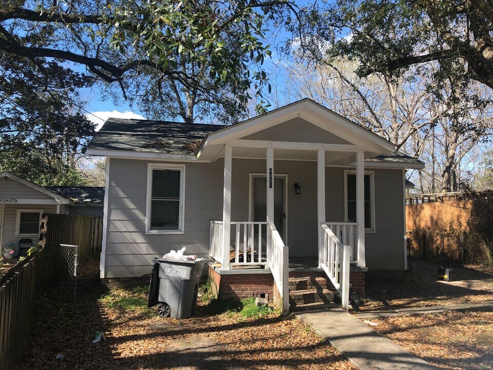 4025 Gary Dr in North Charleston, SC - Building Photo