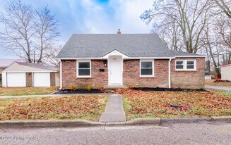 204 W Warfield St in Elizabethtown, KY - Building Photo