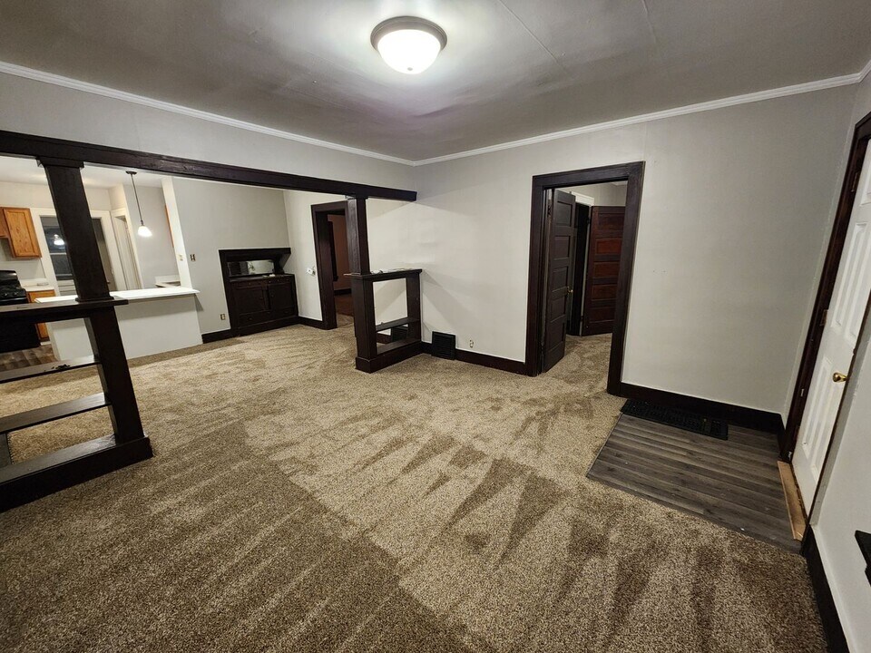 3714 9th St in Des Moines, IA - Building Photo