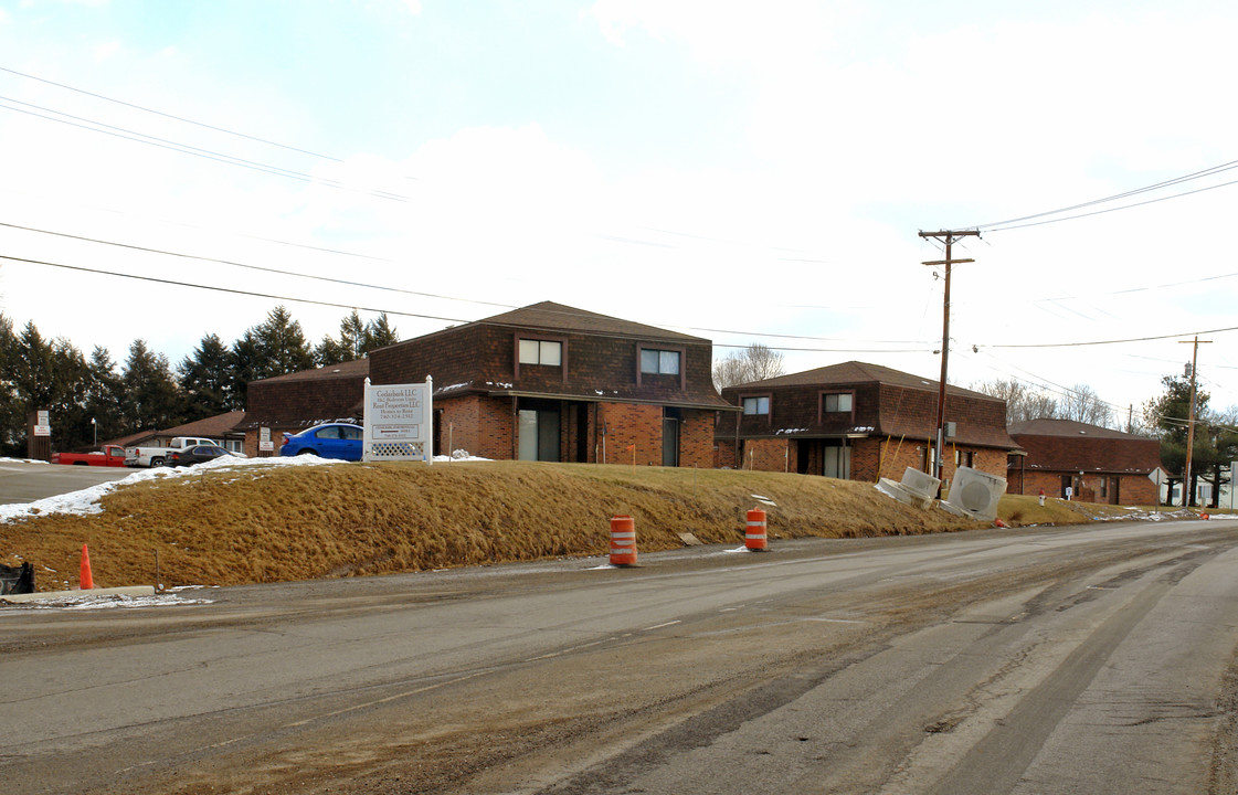 Cedar Bark Village in Marietta, OH - Building Photo