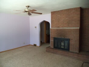 1224 6th Ave NE in Minot, ND - Building Photo - Building Photo