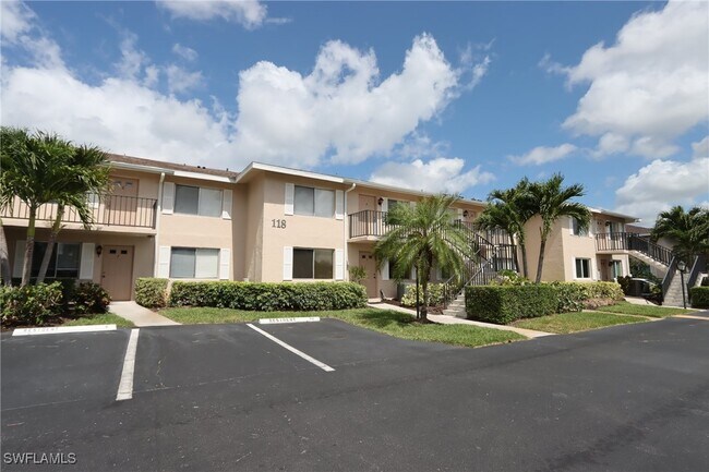 property at 118 Palm Dr