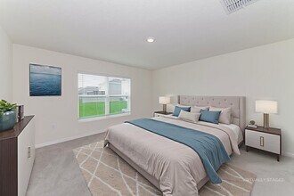 2933 Great Abaco Way in Bradenton, FL - Building Photo - Building Photo